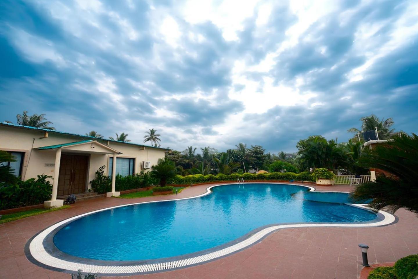 Chanakya Bnr Hotel Puri Dış mekan fotoğraf